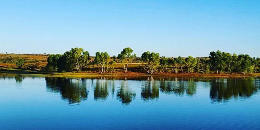 still lake reflection of water bank