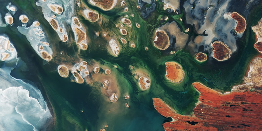 Lake Mackay, Australia, by Copernicus Sentinel-2B satellite.