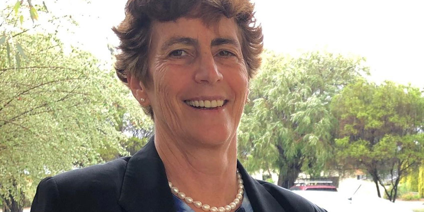 Dr Anne Karczub.