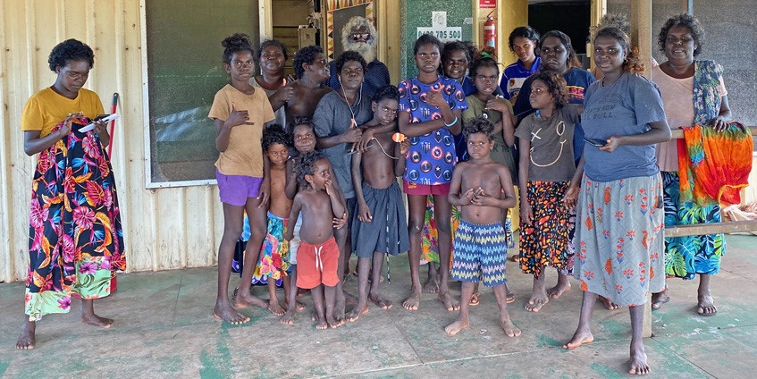 Gawa community members