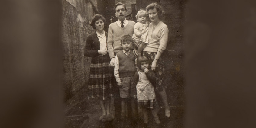 Pre-migration family photo. [Image: Margaret Simmons]
