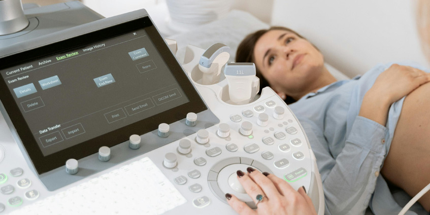 Pregnant woman having a ultrasound