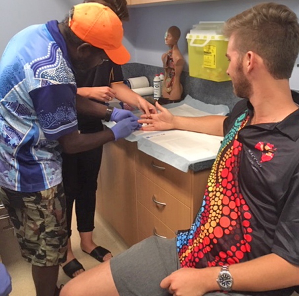 Photo taken by a National Aboriginal Community Control Health Organisation officer on 4 April 2019 at the Maningrida Community Health Centre with staff from the Mala’la Aboriginal Community Controlled Health Service.