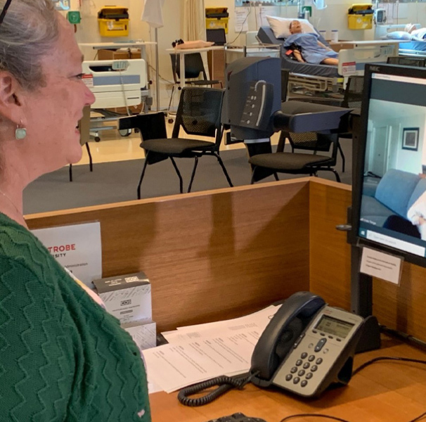 Rachael Findlay using computer screen for telehealth
